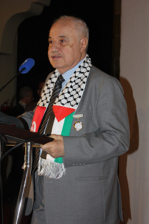 سعادة الدكتور طلال أبوغزاله رئيس جمعية 'كلنا لفلسطين' يتحدث أمام المؤتمر االثالث لمنتدى الأعمال الفلسطيني الذي عقد في تونس.