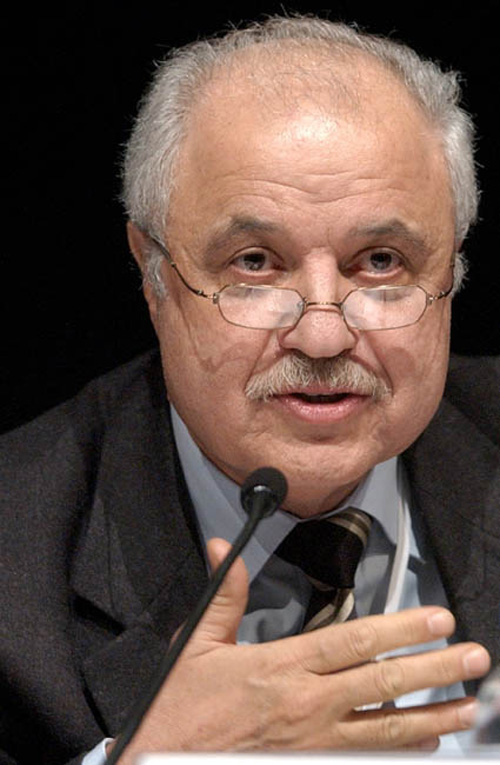Mr. Talal Abu-Ghazaleh speaking at the UNCTAD symposium ...