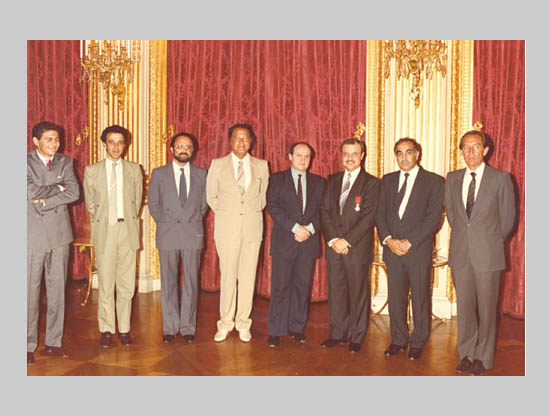 Commemorative photo of dignitaries with abu-Ghazaleh at the ...
